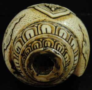 画像5: ◆チベット密教法具　法螺貝（シャンカ）ガルーダ像-1