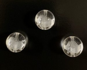 画像3: 天然石彫り水晶 亥(いのしし) 12mm玉  5粒セット