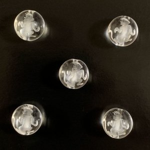 画像1: 天然石彫り水晶申(さる)12mm玉  5粒セット
