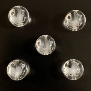 画像1: 天然石彫り水晶 いぬ（戌） 12mm玉  5粒セット