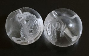 画像2: 天然石彫り水晶ヤーズ（睚眦）12mm玉のブレスレット