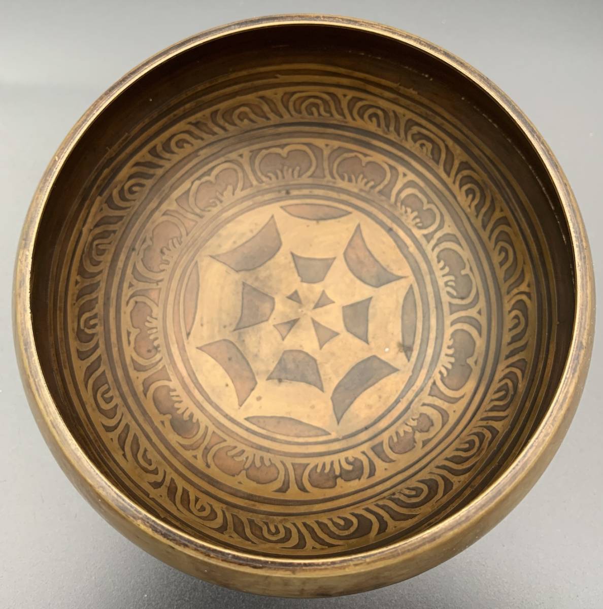 密教法具大瞑想鈴（スティック・敷布付き）① imgrc0082235476.jpg